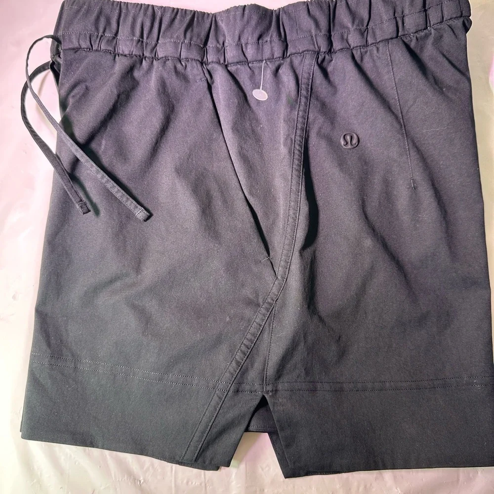 lululemon athletica Men's Charcoal Gray Athletic Shorts